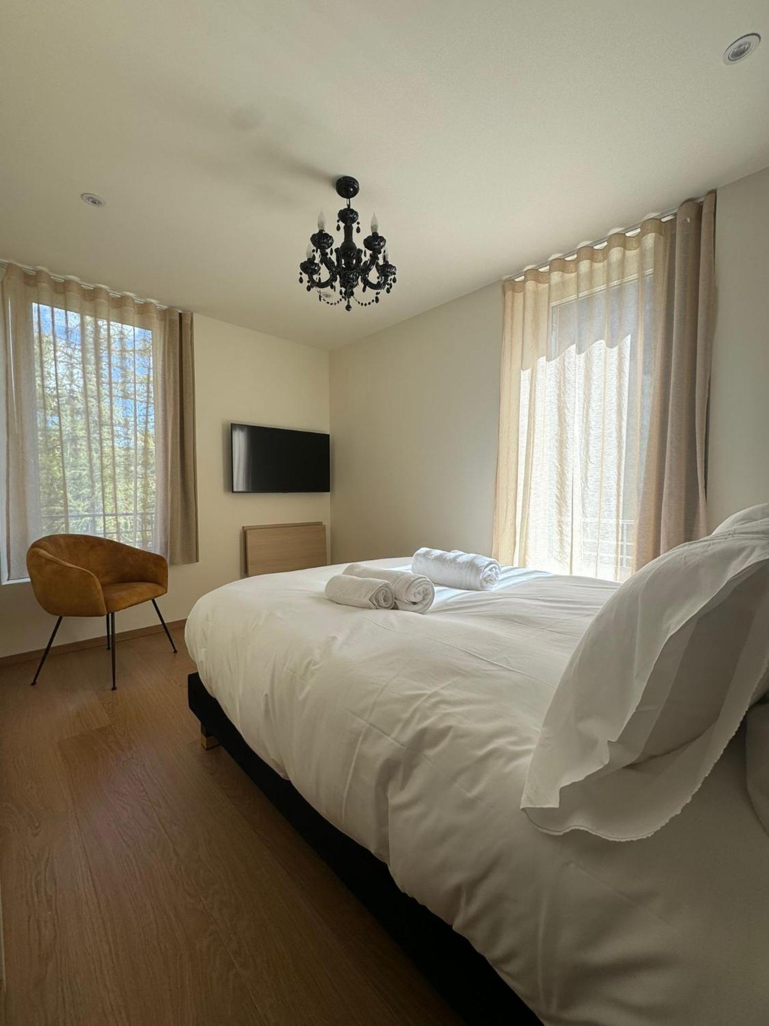 Appartements Confortables Avec Vue Montagne - Residence Villa Belle Fleur Château-Ville-Vieille Eksteriør billede
