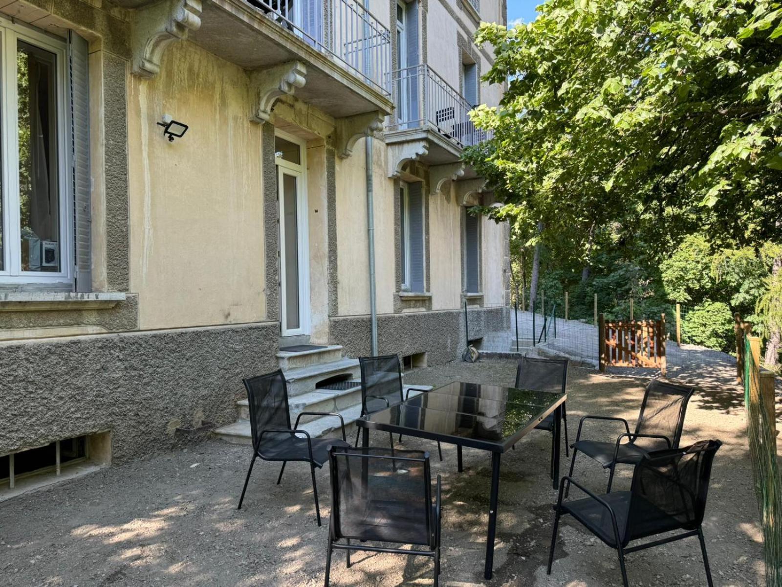 Appartements Confortables Avec Vue Montagne - Residence Villa Belle Fleur Château-Ville-Vieille Eksteriør billede