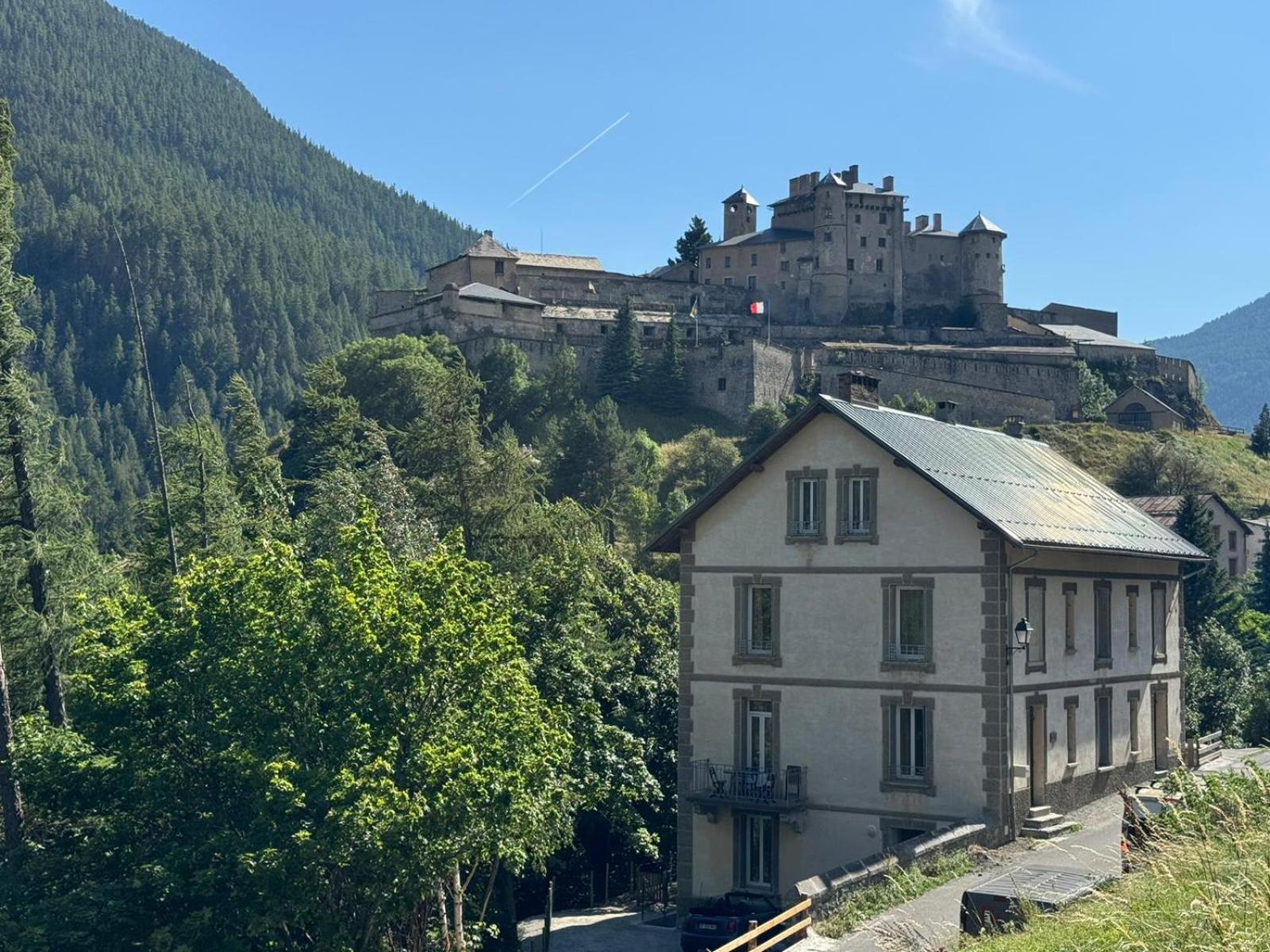 Appartements Confortables Avec Vue Montagne - Residence Villa Belle Fleur Château-Ville-Vieille Eksteriør billede