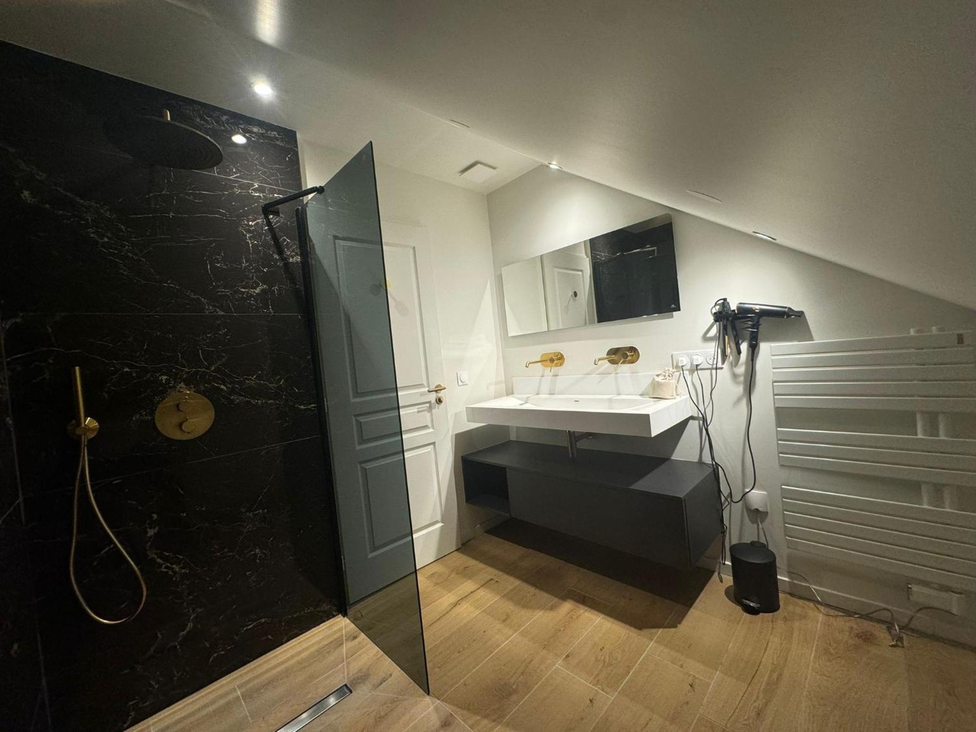 Appartements Confortables Avec Vue Montagne - Residence Villa Belle Fleur Château-Ville-Vieille Eksteriør billede