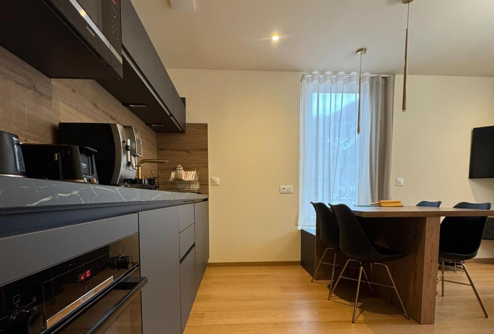 Appartements Confortables Avec Vue Montagne - Residence Villa Belle Fleur Château-Ville-Vieille Eksteriør billede